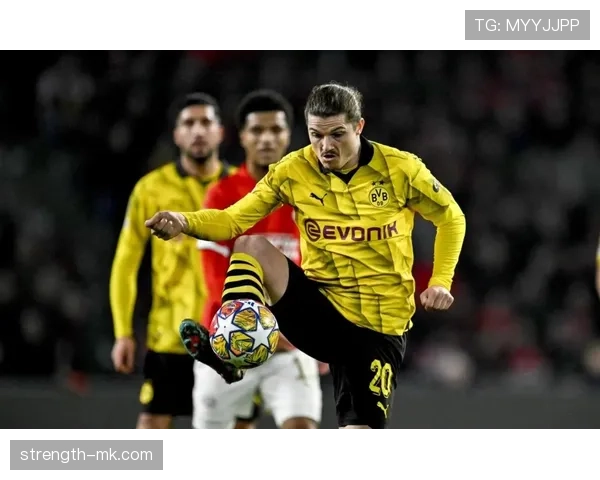 埃因霍温欧战表现稳健，出线前景值得期待