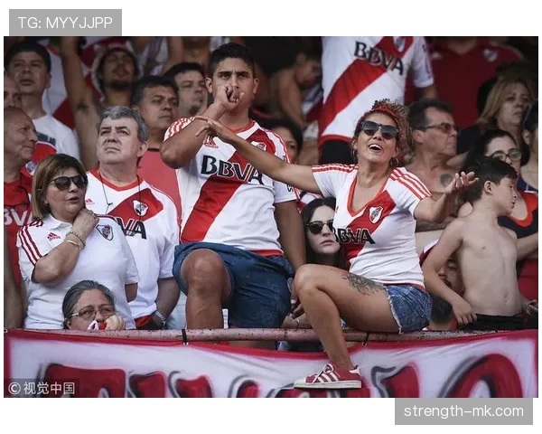 南美足球战术创新分析：中路渗透成为球队制胜新法宝状态回暖